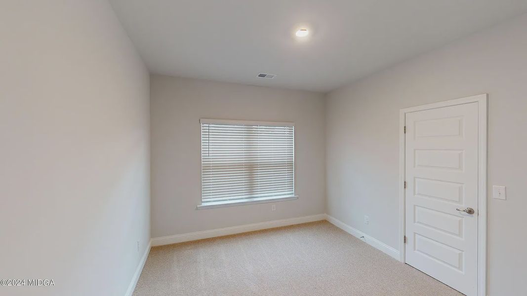 Spacious, unfurnished interior of a new home in Oakview Estates, Macon (Image 17).