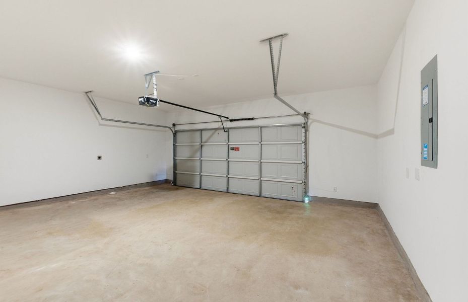 Spacious, unfurnished interior of a new home in Monarch on Main, Round Rock (Image 24).