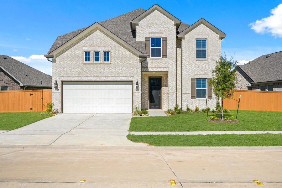 *Photo is for illustrative purposes only and may not depict the actual home. Features, materials, colors, and specifications may vary.* *Photo is for illustrative purposes only and may not depict the actual home. Features, materials, colors, and specifications may vary.*