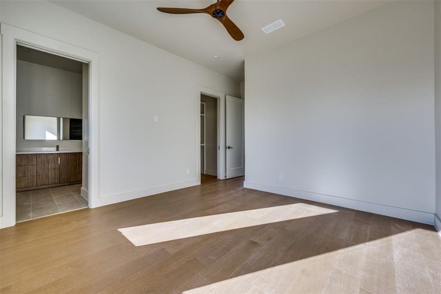 Spacious, unfurnished interior of a new home in , Dallas (Image 20).