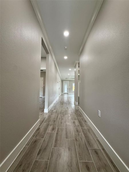 Spacious, unfurnished interior of a new home in , Vidor (Image 10).