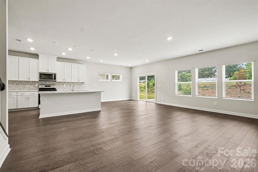Spacious, unfurnished interior of a new home in Shepherds Landing, Mooresville (Image 25).