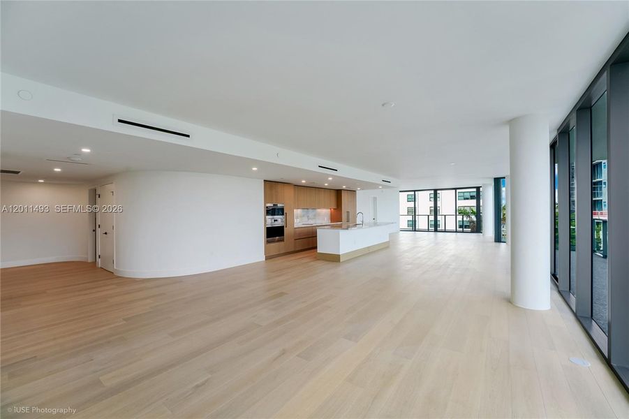 Spacious, unfurnished interior of a new home in , Bay Harbor Islands (Image 36).
