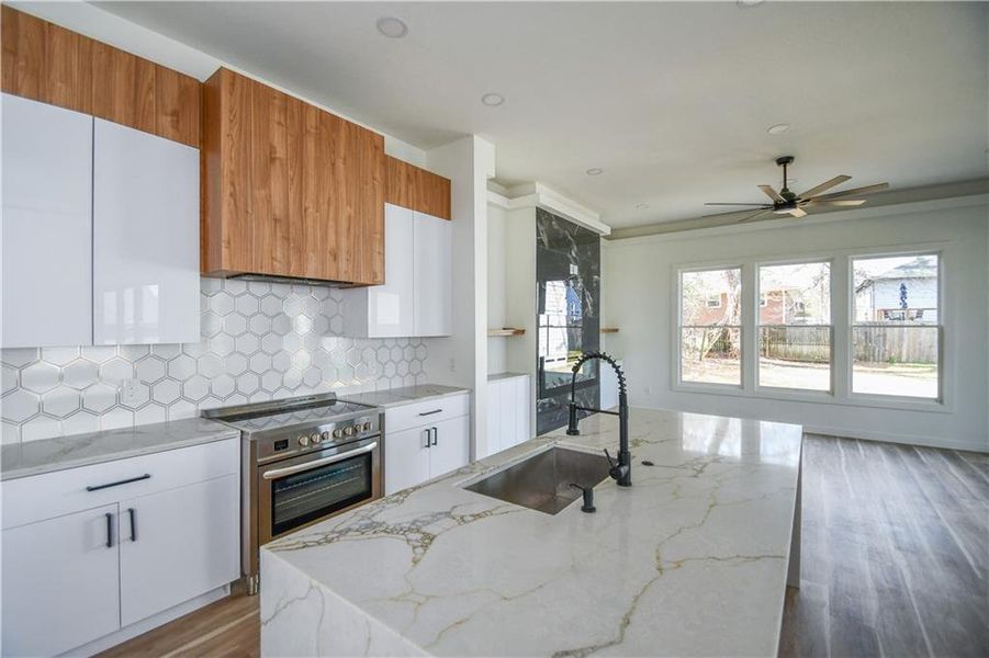 Furnished interior view inside a new home in , Atlanta (Image 16).