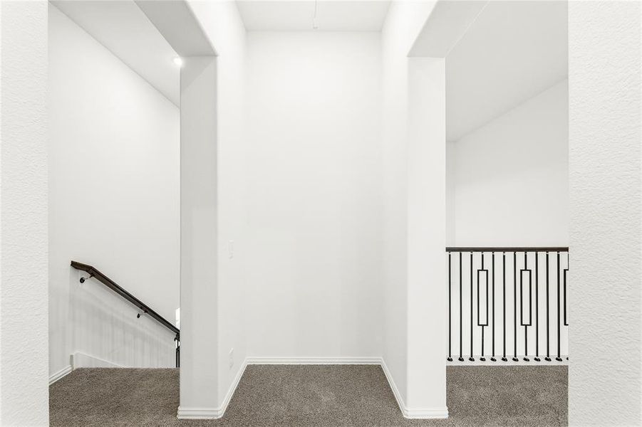 Spacious, unfurnished interior of a new home in Chaparral Park, Oak Point (Image 16). Spacious, unfurnished interior of a new home in Chaparral Park, Oak Point (Image 16).