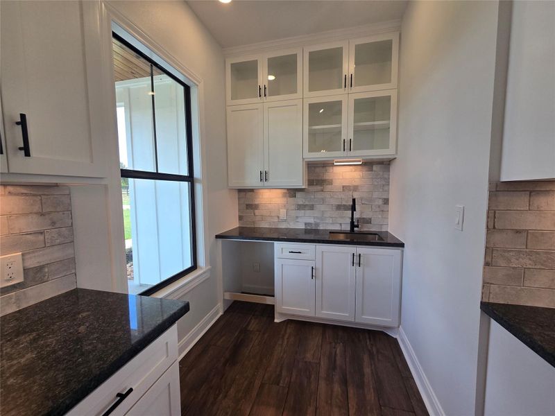 Furnished interior view inside a new home in , Brenham (Image 7).