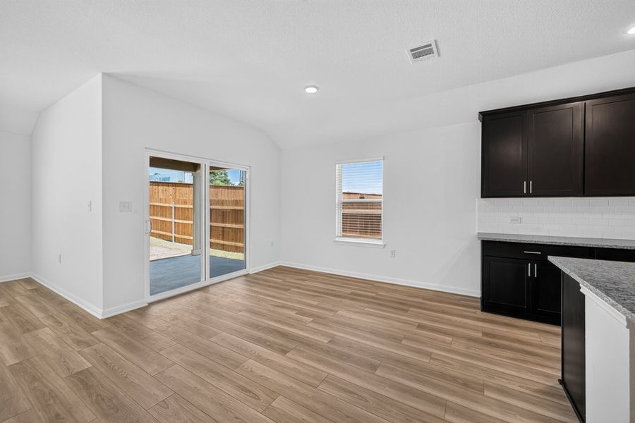 Spacious, unfurnished interior of a new home in Lisso, Pflugerville (Image 13).