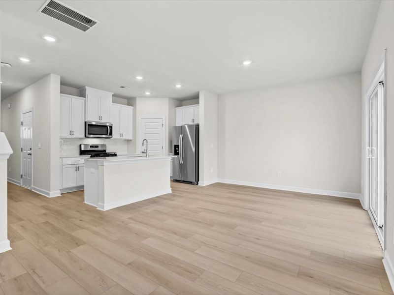 Spacious, unfurnished interior of a new home in Crossing at Abner Creek Townes, Greer (Image 12). Spacious, unfurnished interior of a new home in Crossing at Abner Creek Townes, Greer (Image 12).