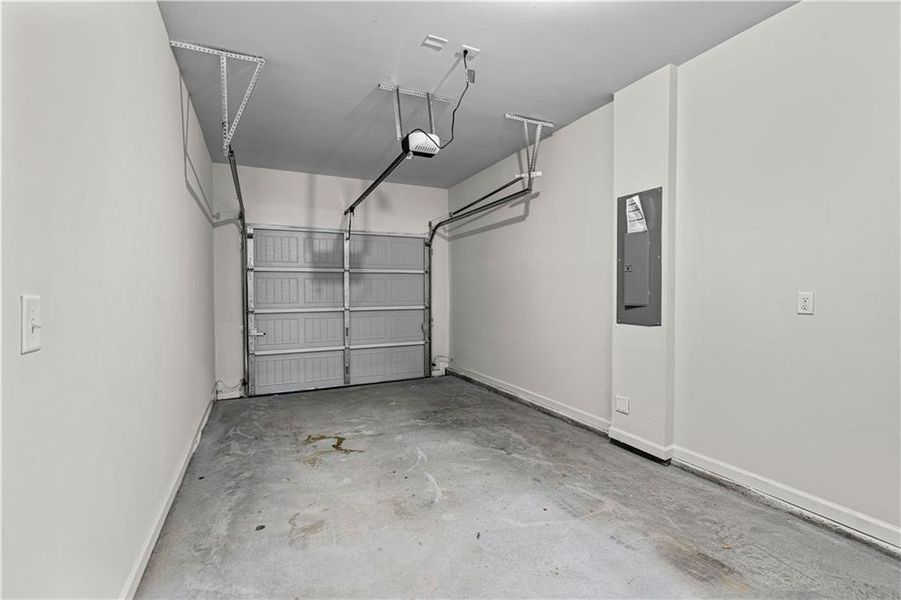 Spacious, unfurnished interior of a new home in , Covington (Image 34).