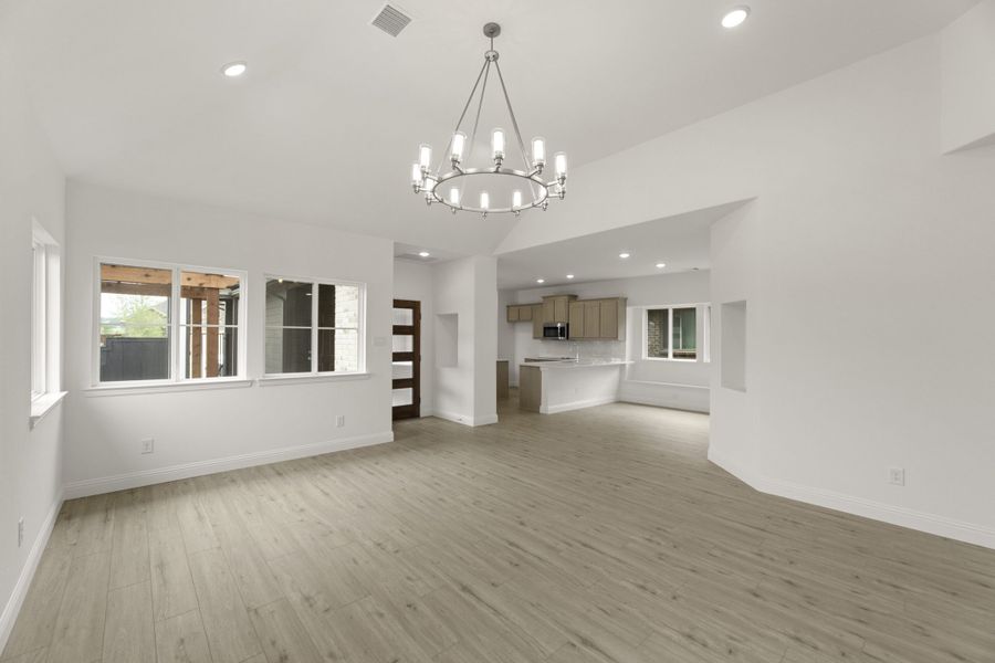 Spacious, unfurnished interior of a new home in Keeneland, Aubrey (Image 20). Spacious, unfurnished interior of a new home in Keeneland, Aubrey (Image 20).