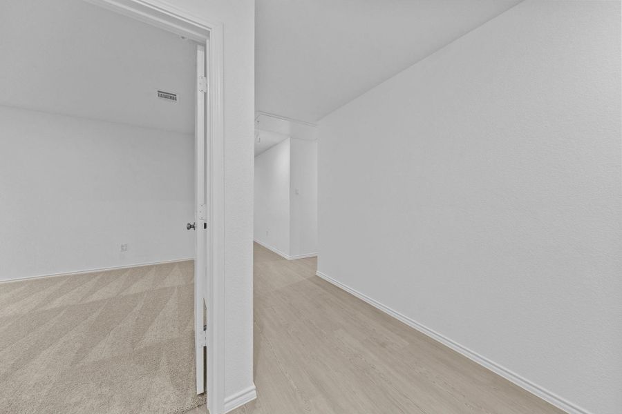 Spacious, unfurnished interior of a new home in Clayton Ranch, Copperas Cove (Image 29).