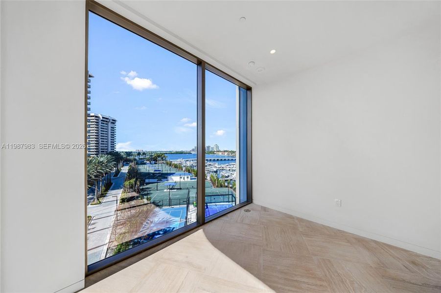 Spacious, unfurnished interior of a new home in , Miami (Image 57).