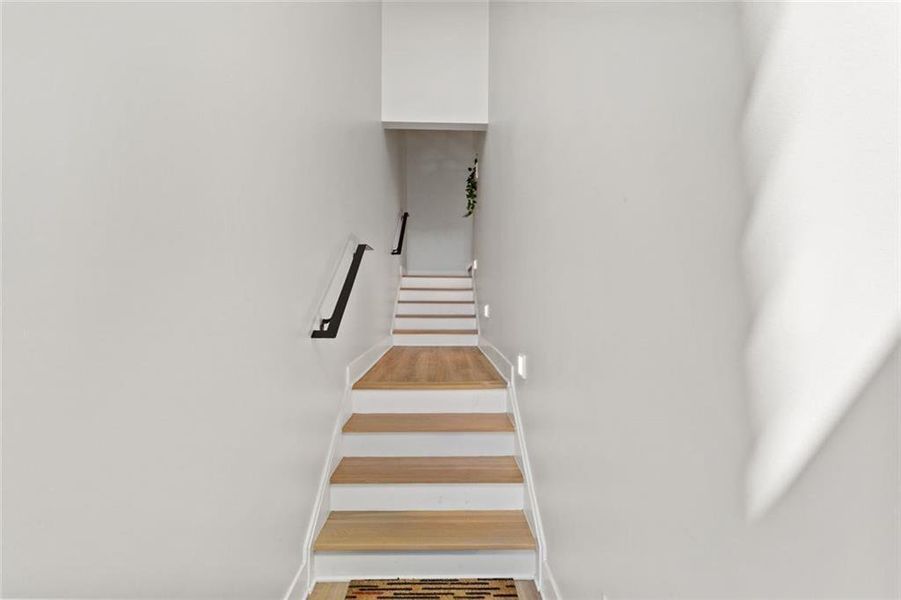 Spacious, unfurnished interior of a new home in , Atlanta (Image 22).