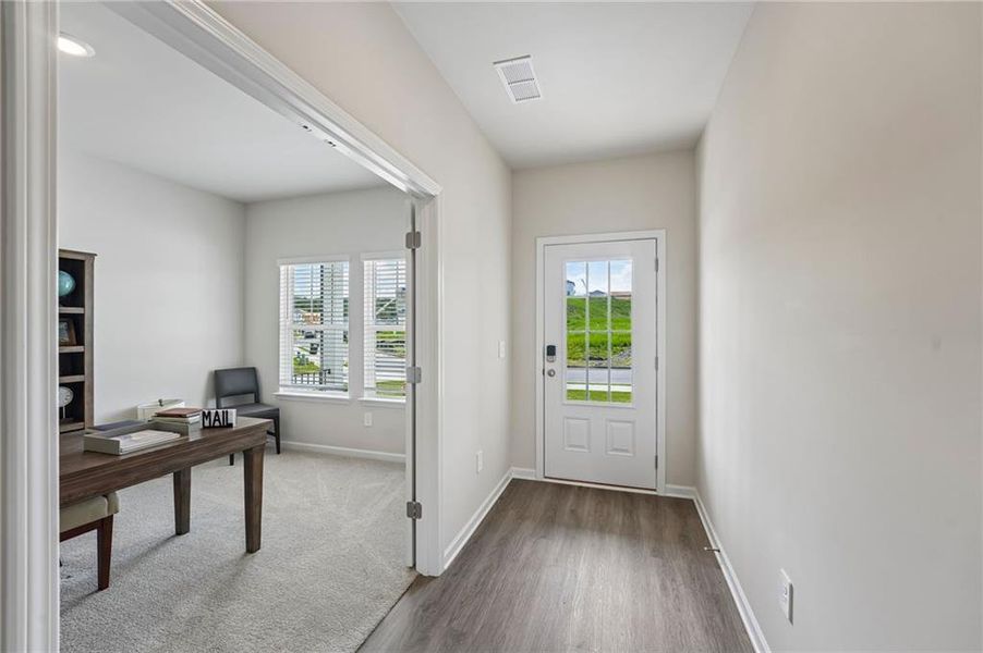 Spacious, unfurnished interior of a new home in Ivey Township, Dallas (Image 22).