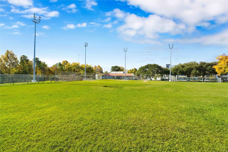 Just a short walk from Cottage Grove Park, featuring running trails, a basketball court, playground, baseball field, picnic areas, and dog-friendly amenities.