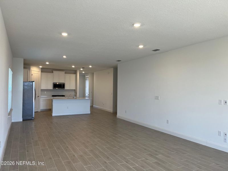 Spacious, unfurnished interior of a new home in Silver Falls Single Family at SilverLeaf, St. Augustine (Image 18).