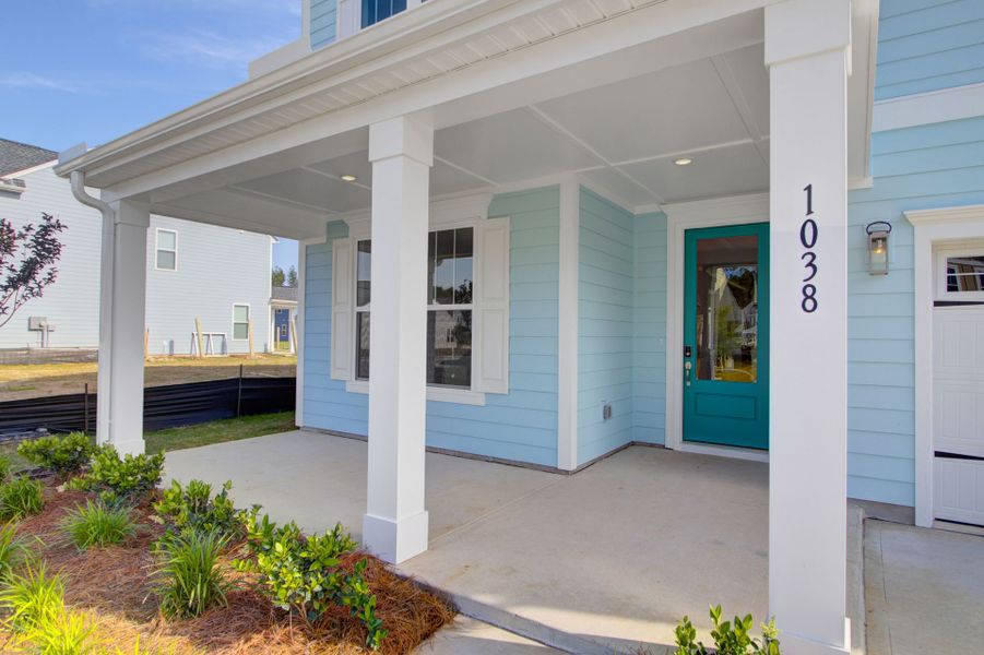 Exterior details and patio area of a home in Homecoming, Ravenel (Image 2).