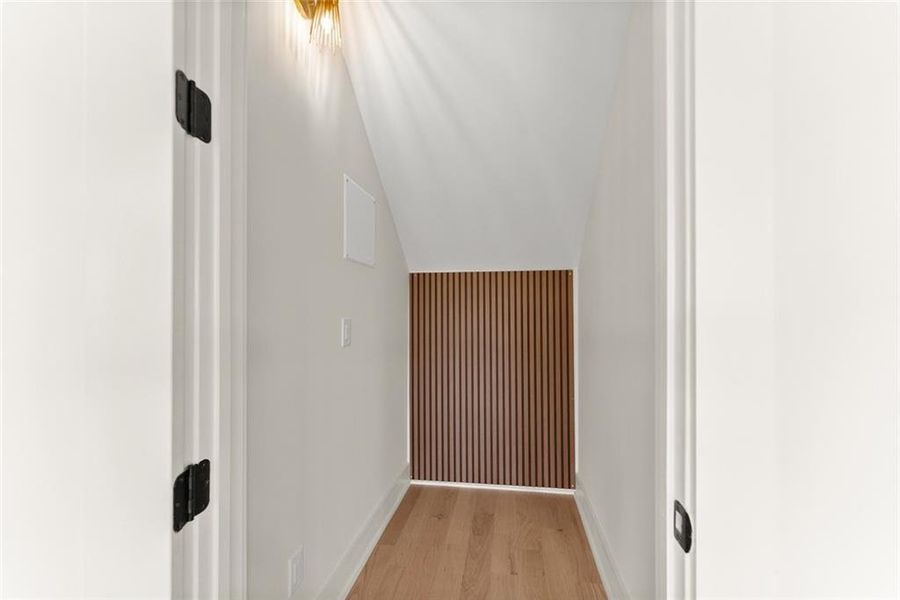 Image 83 of a home in .