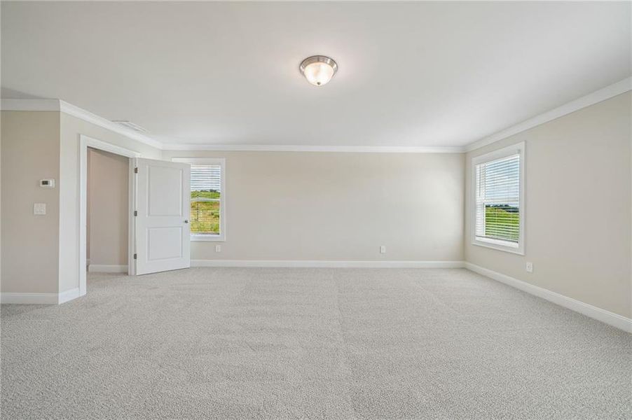 Spacious, unfurnished interior of a new home in River Pointe, Monroe (Image 25).