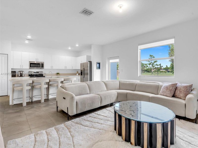 Furnished interior view inside a new home in , Homestead (Image 48).