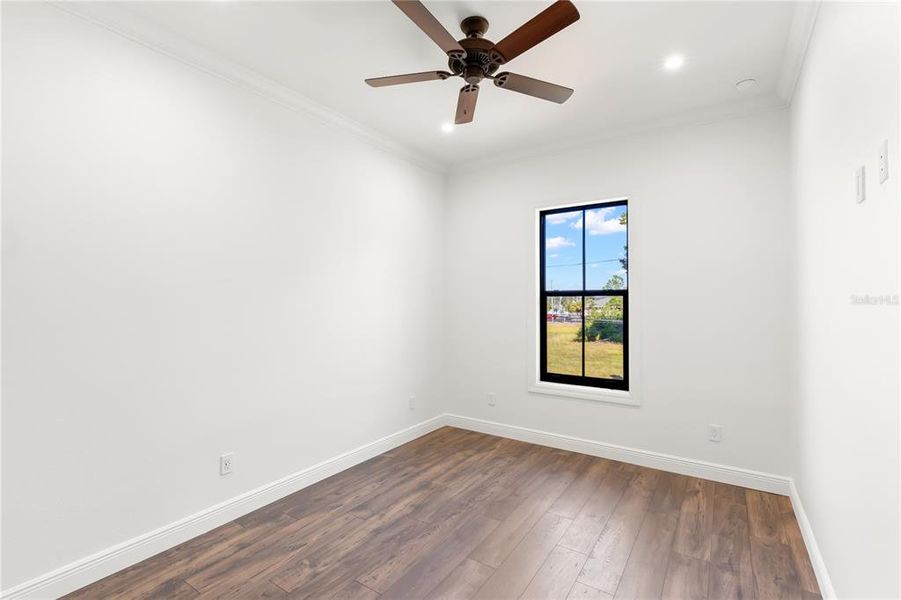 Spacious, unfurnished interior of a new home in , Crystal Beach (Image 34).