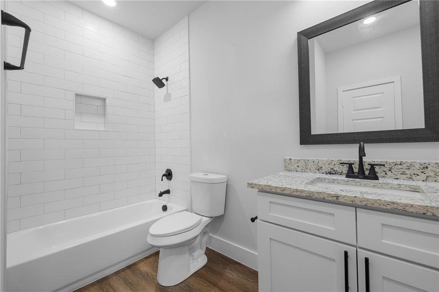 Furnished interior view inside a new home in , Mabank (Image 8). Furnished interior view inside a new home in , Mabank (Image 8).