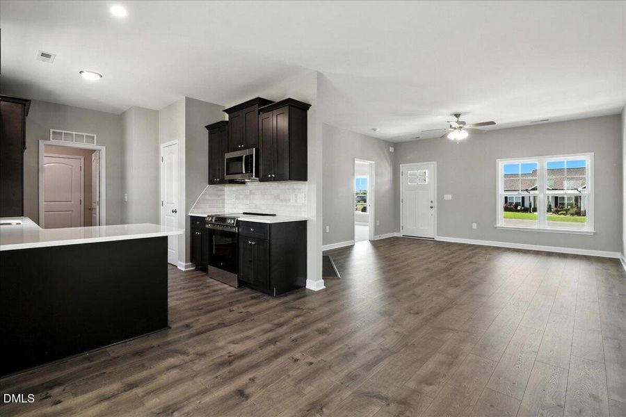 17-101 Waterstone Ct-17