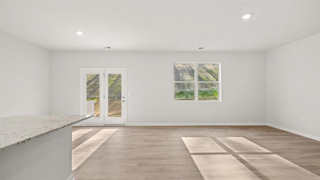 Spacious, unfurnished interior of a new home in Oconee Overlook, Gainesville (Image 16).