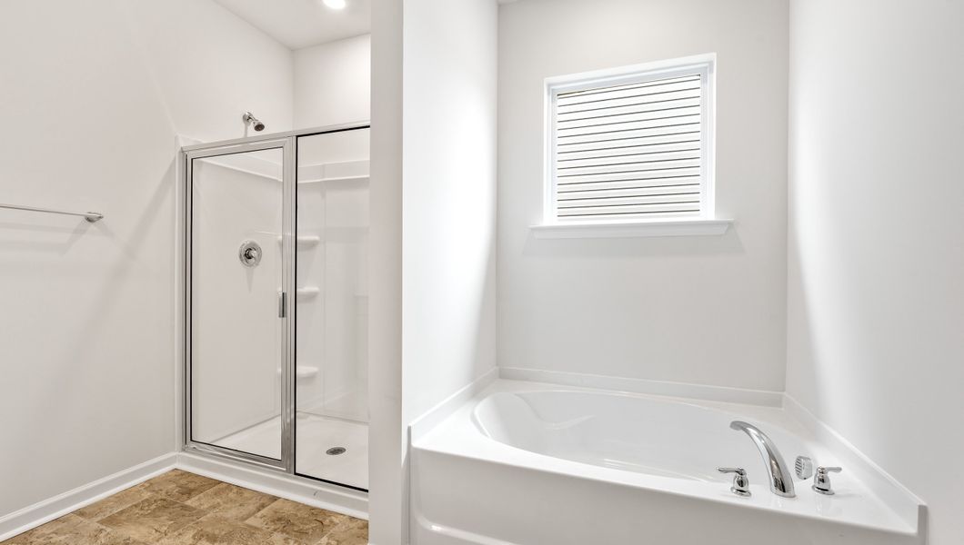 Furnished interior view inside a new home in Chestnut Ridge, Greenville (Image 12).