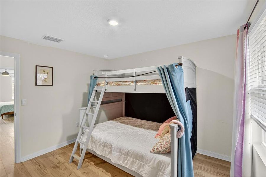 Furnished interior view inside a new home in River Park, Tampa (Image 15).