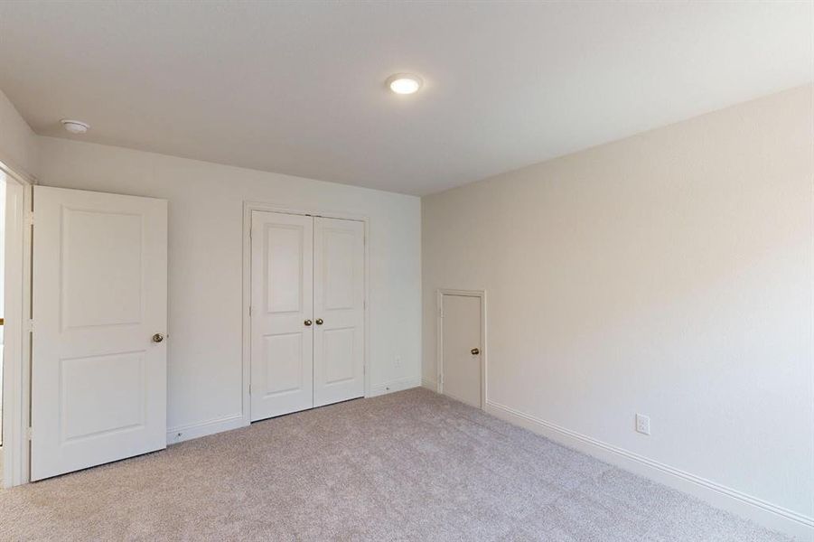 Spacious, unfurnished interior of a new home in Vintage Village, Argyle (Image 32). Spacious, unfurnished interior of a new home in Vintage Village, Argyle (Image 32).