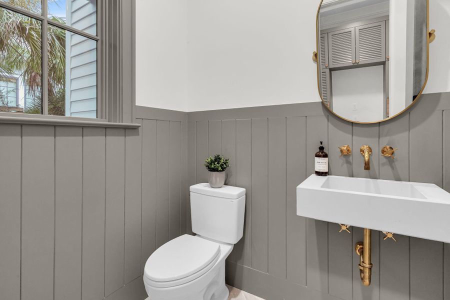 Image 83 of a home in .