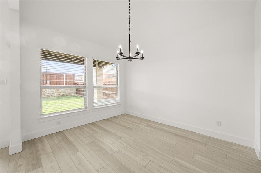 2412 Sparrow- Dining-1