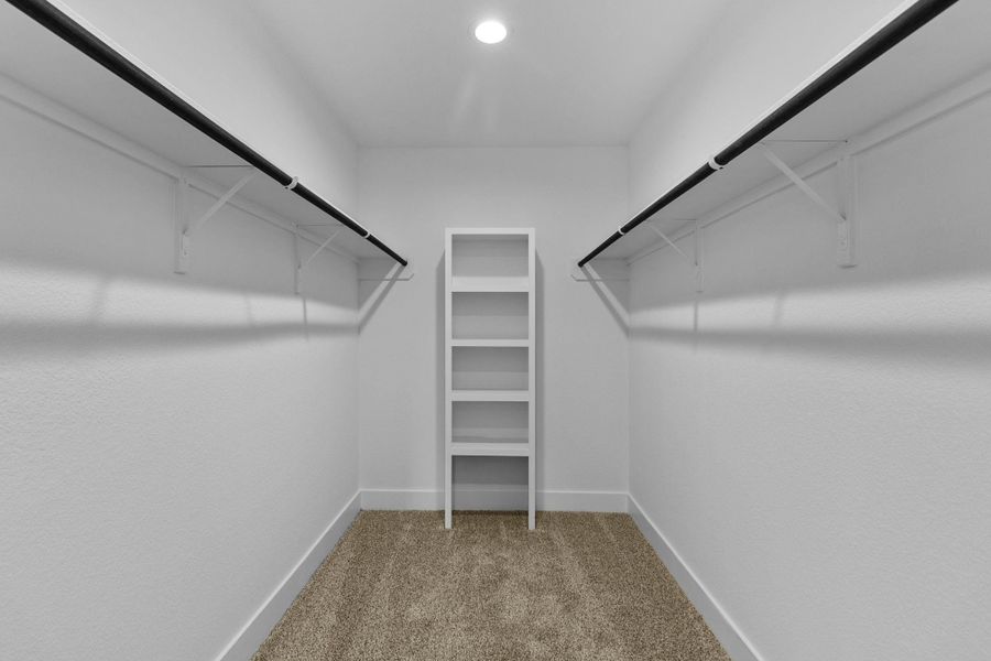 Spacious, unfurnished interior of a new home in Silverthorne, Conroe (Image 23).