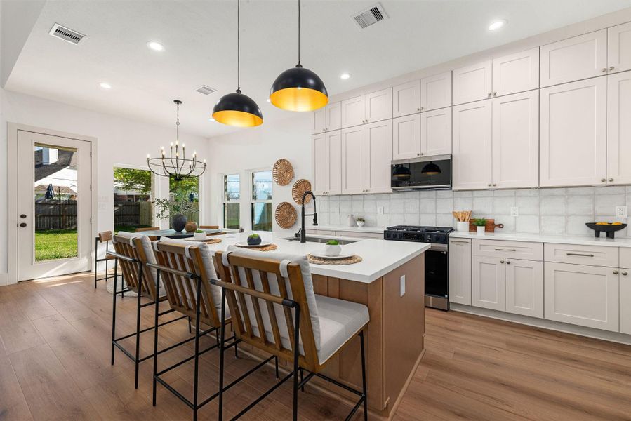 Furnished interior view inside a new home in , Tomball (Image 17).