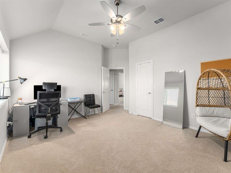 Image 32 of a home in Emerald Vista. Image 32 of a home in Emerald Vista.