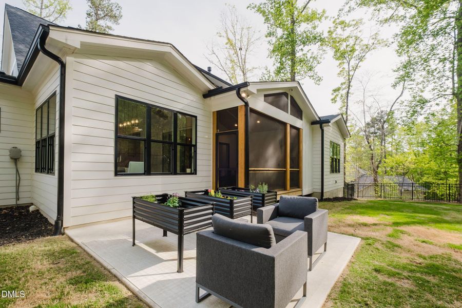 86-web-or-mls-270-beech-slope-ct