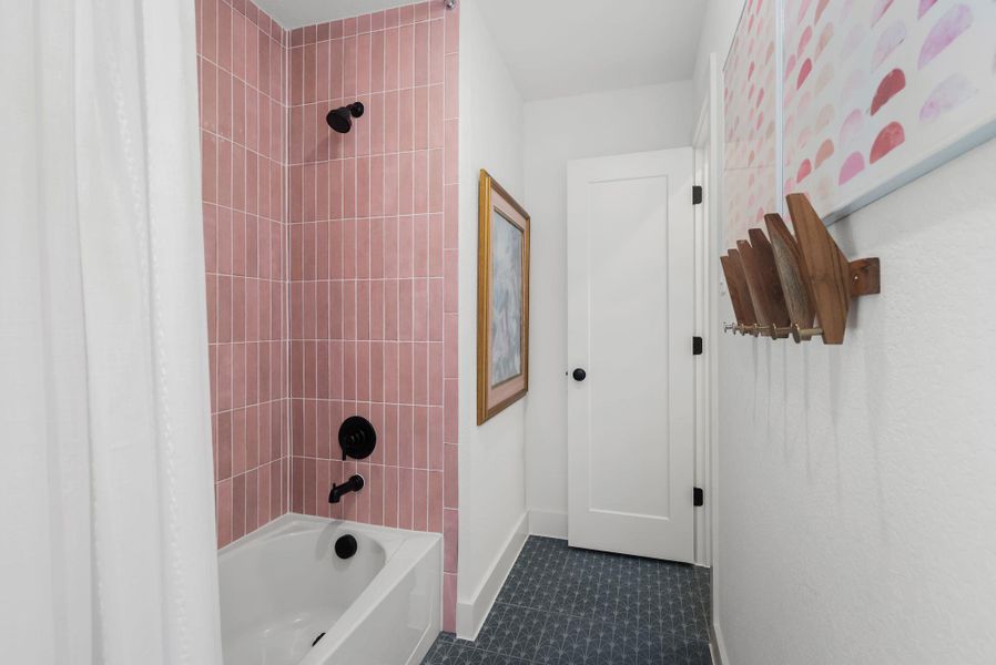 Furnished interior view inside a new home in Santa Rita Ranch, Liberty Hill (Image 38).