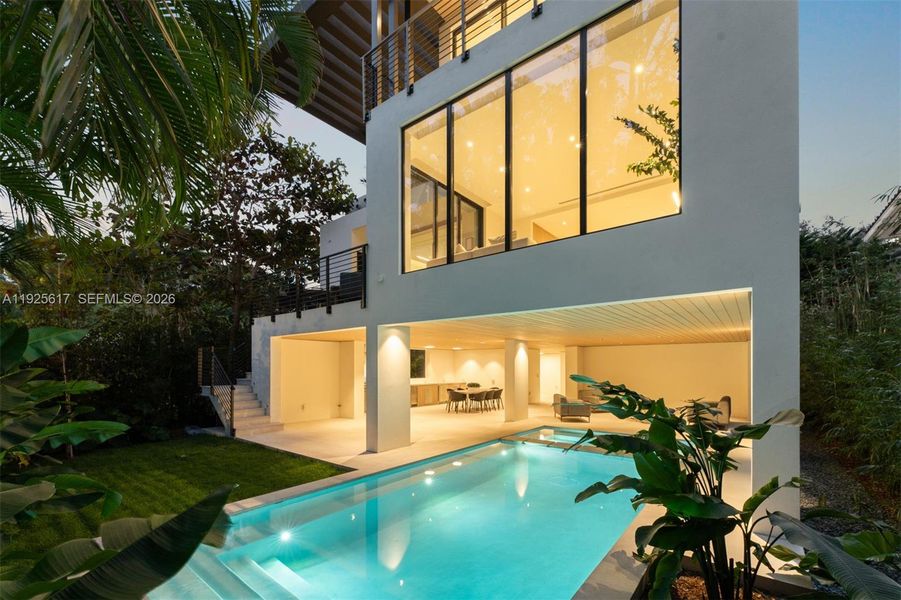 Exterior details and patio area of a home in , Miami (Image 25).