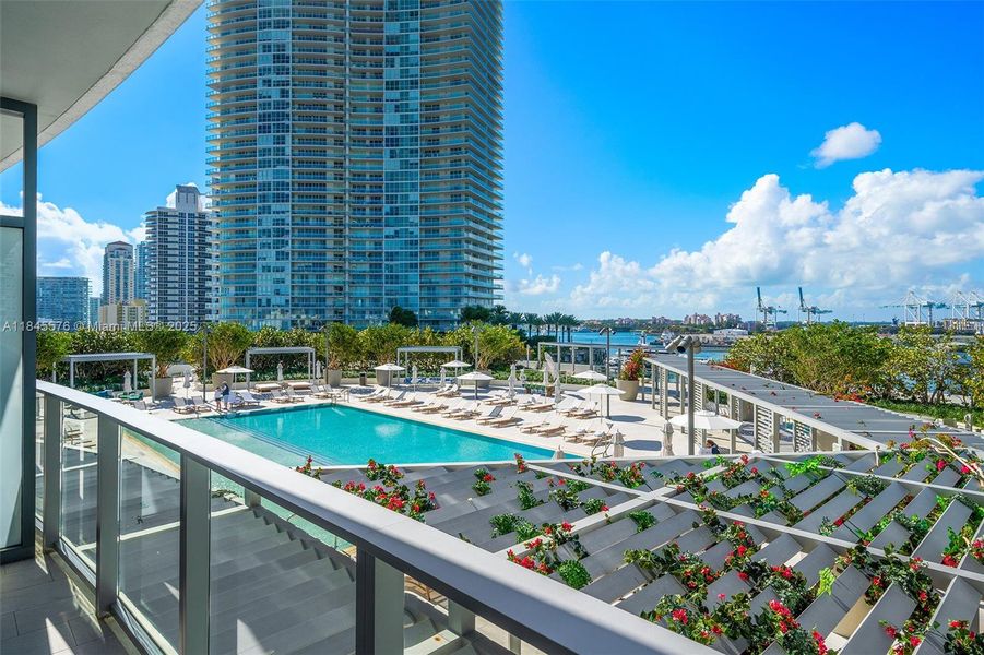 Image 21 of a home in Five Park. Image 21 of a home in Five Park.