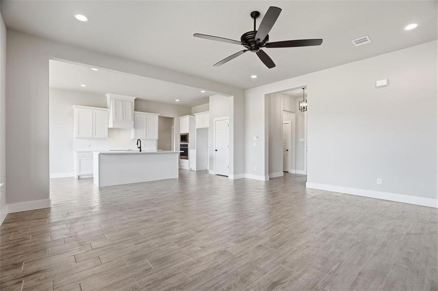 Spacious, unfurnished interior of a new home in Taylor Ranch, Springtown (Image 35).