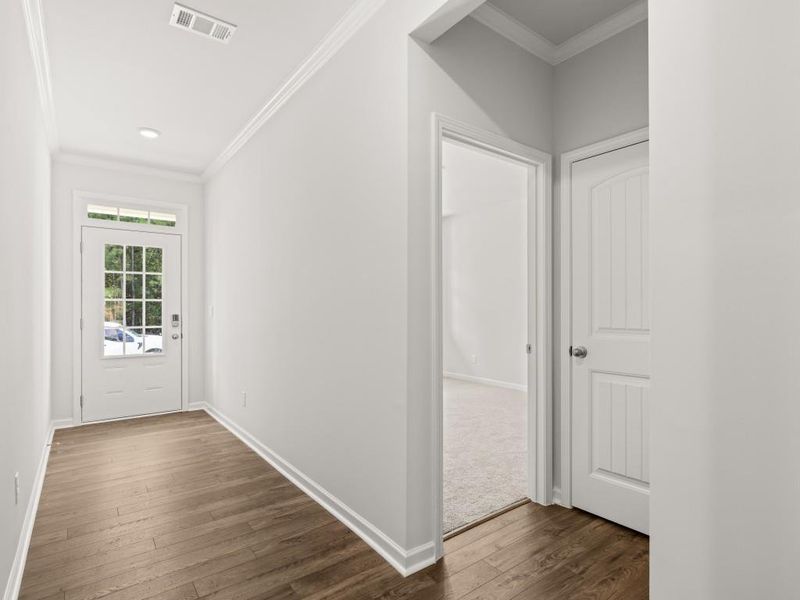 Spacious, unfurnished interior of a new home in Parkside at Carter Grove, Cartersville (Image 25).