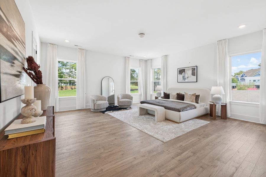 Furnished interior view inside a new home in Edgewater - Harbor Pointe, Lancaster (Image 13).