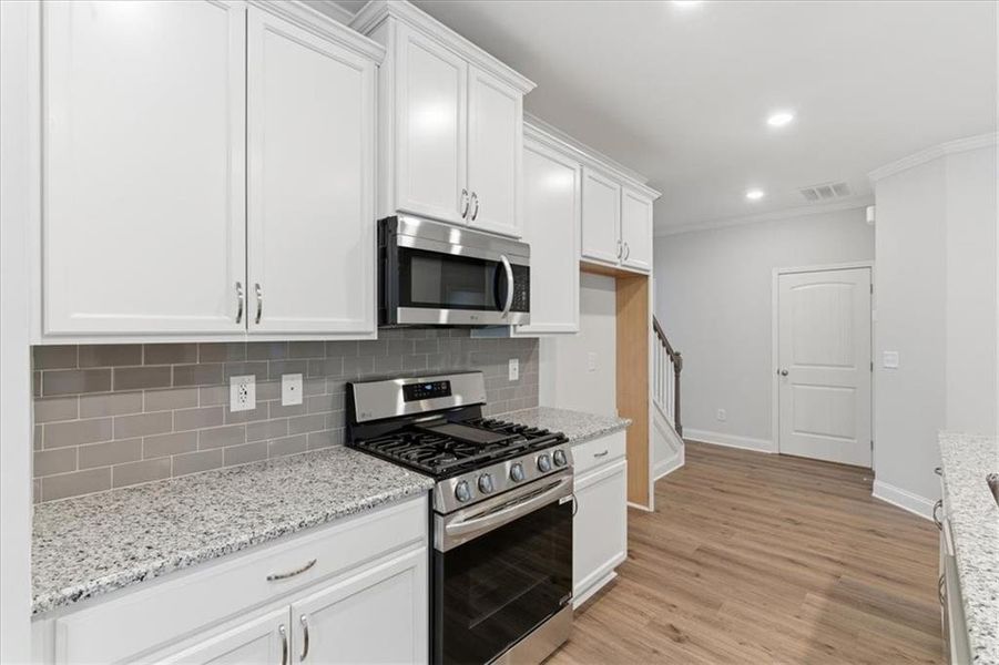Furnished interior view inside a new home in , Dallas (Image 8).