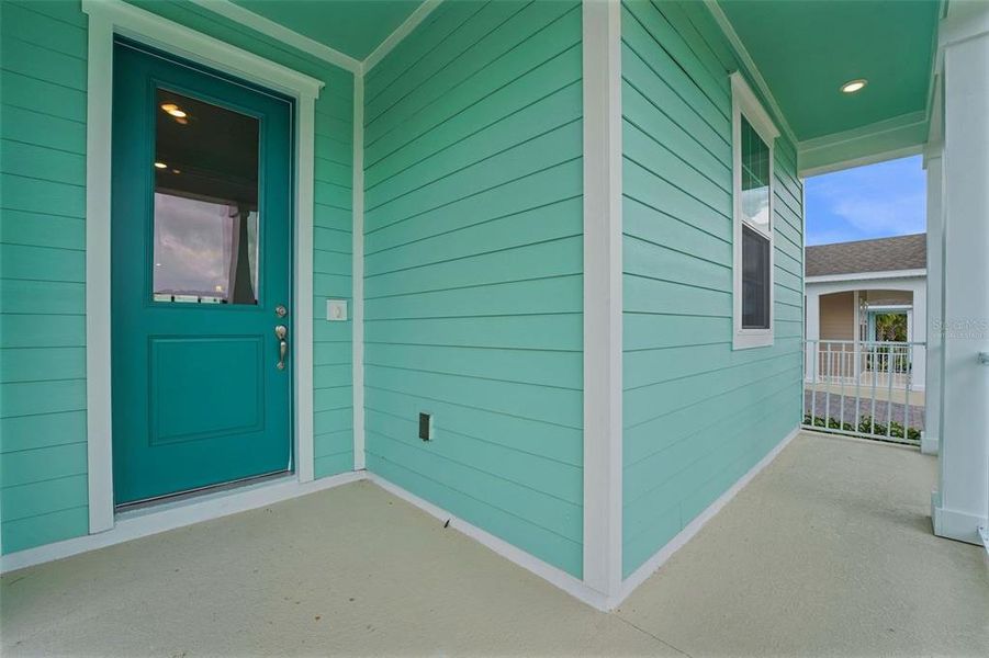Exterior details and patio area of a home in Green Key Village, Lady Lake (Image 3). Exterior details and patio area of a home in Green Key Village, Lady Lake (Image 3).