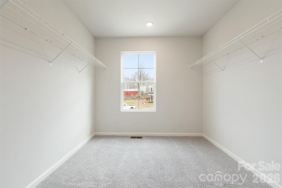 Spacious, unfurnished interior of a new home in Riverdale Hills, Spartanburg (Image 18).