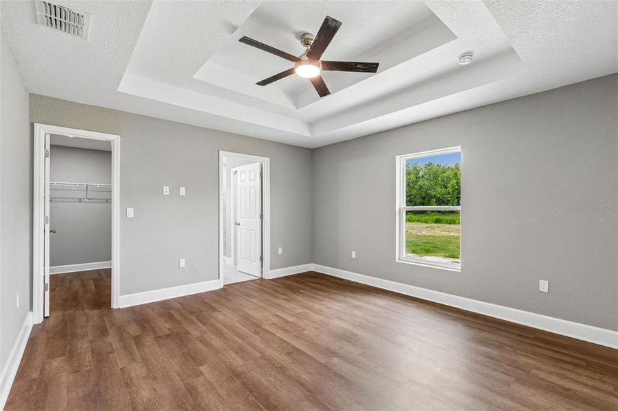 Spacious, unfurnished interior of a new home in , Lakeland (Image 15).
