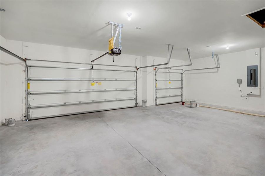 Spacious, unfurnished interior of a new home in Summerlin at Hawthorne Ranch, Lakeland (Image 26).