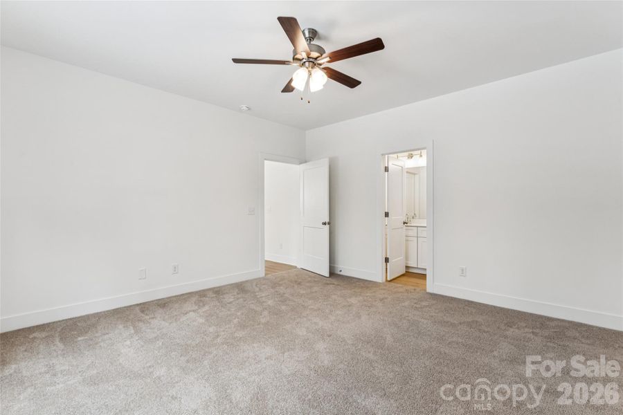 Spacious, unfurnished interior of a new home in , Statesville (Image 18).