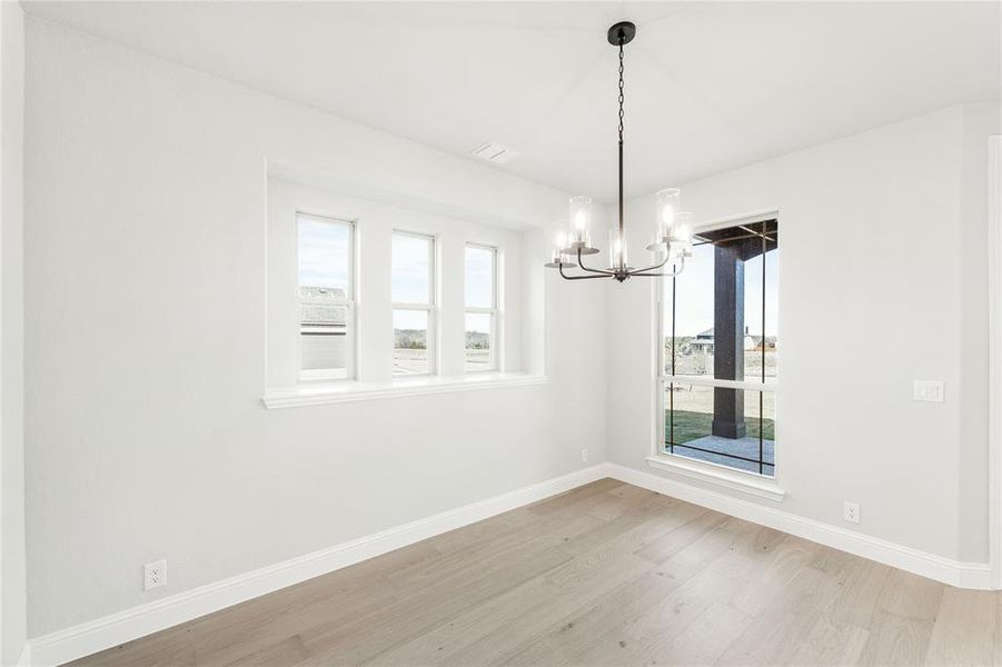 Spacious, unfurnished interior of a new home in Crystal Lake Estates, Red Oak (Image 22).